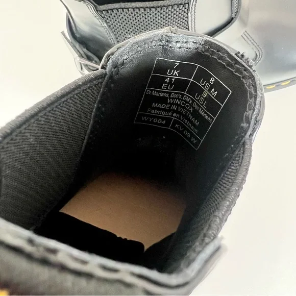 Dr. Martens WINCOX Black Leather Harness Buckle Moto Chelsea Boots Sz 9 NEW - Picture 13 of 16